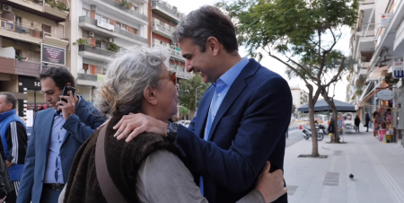 Μητσοτάκης: Νέο σχόλιο αλά «τι γκόμενος είσαι εσύ» στη Νέα Σμύρνη (vid) | Pagenews.gr Μητσοτάκης: Νέο σχόλιο αλά «τι γκόμενος είσαι εσύ» στη Νέα Σμύρνη (vid) | Pagenews.gr