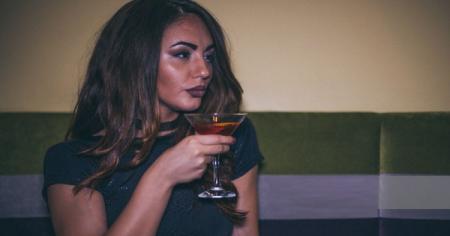 «Τον βιασμό δεν τον προκαλούν τα ρούχα ή το αλκοόλ. Τον βιασμό τον προκαλεί ο βιαστής» | Pagenews.gr «Τον βιασμό δεν τον προκαλούν τα ρούχα ή το αλκοόλ. Τον βιασμό τον προκαλεί ο βιαστής» | Pagenews.gr