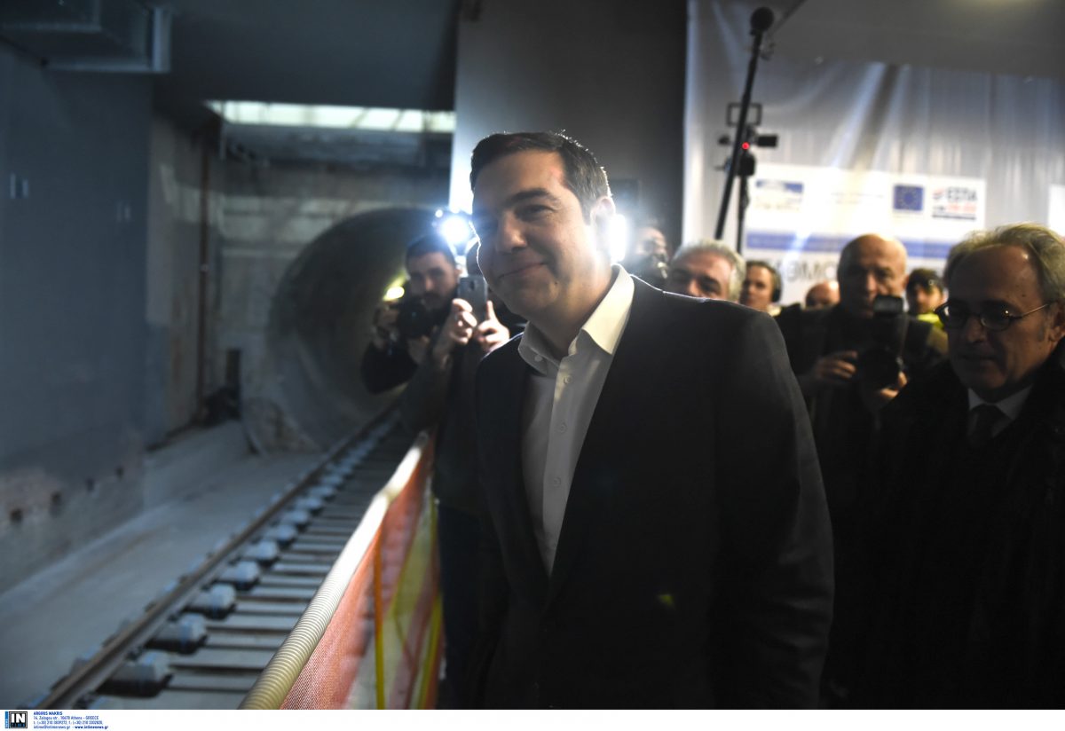 Τα εγκαίνια, οι επιθεωρήσεις και οι πονηροί προπαγανδιστές