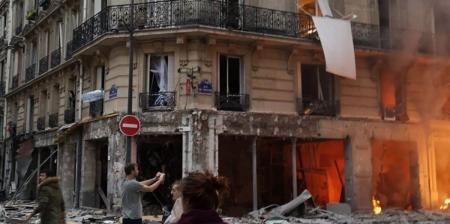 Συναγερμός στη Γαλλία: Ισχυρή έκρηξη στο κέντρο του Παρισιού (pics) | Pagenews.gr Συναγερμός στη Γαλλία: Ισχυρή έκρηξη στο κέντρο του Παρισιού (pics) | Pagenews.gr
