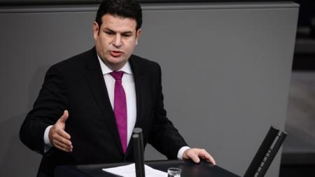 Ευρωπαϊκός κατώτατος μισθός: Πρωτοβουλία αναλαμβάνει ο Γερμανός υπουργός Εργασίας | Pagenews.gr Ευρωπαϊκός κατώτατος μισθός: Πρωτοβουλία αναλαμβάνει ο Γερμανός υπουργός Εργασίας | Pagenews.gr