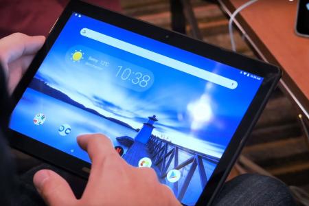 Lenovo: Παρουσίασε νέα προϊόντα με τεχνητή νοημοσύνη | Pagenews.gr Lenovo: Παρουσίασε νέα προϊόντα με τεχνητή νοημοσύνη | Pagenews.gr