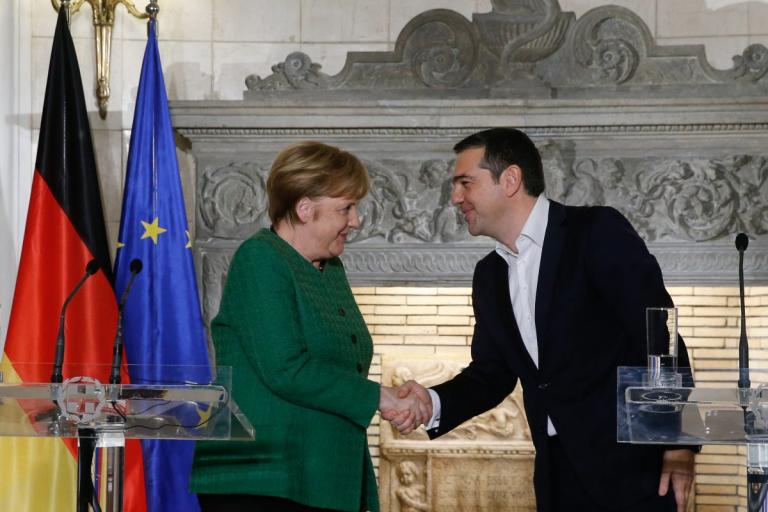 Τσίπρας στους FT: Ούτε η Μέρκελ δεν με πίστεψε ότι θα έλυνα το Σκοπιανό
