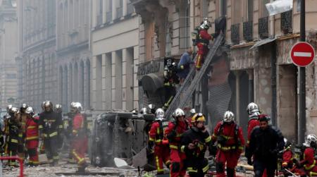 Έκρηξη στο Παρίσι: Εικόνες χάους στο κέντρο της πόλης – Τέσσερις νεκροί, δεκάδες τραυματίες (pics&vids) | Pagenews.gr Έκρηξη στο Παρίσι: Εικόνες χάους στο κέντρο της πόλης – Τέσσερις νεκροί, δεκάδες τραυματίες (pics&vids) | Pagenews.gr
