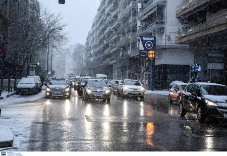 Θεσσαλονίκη καιρός: Πυκνή χιονόπτωση στο κέντρο (pics) | Pagenews.gr Θεσσαλονίκη καιρός: Πυκνή χιονόπτωση στο κέντρο (pics) | Pagenews.gr