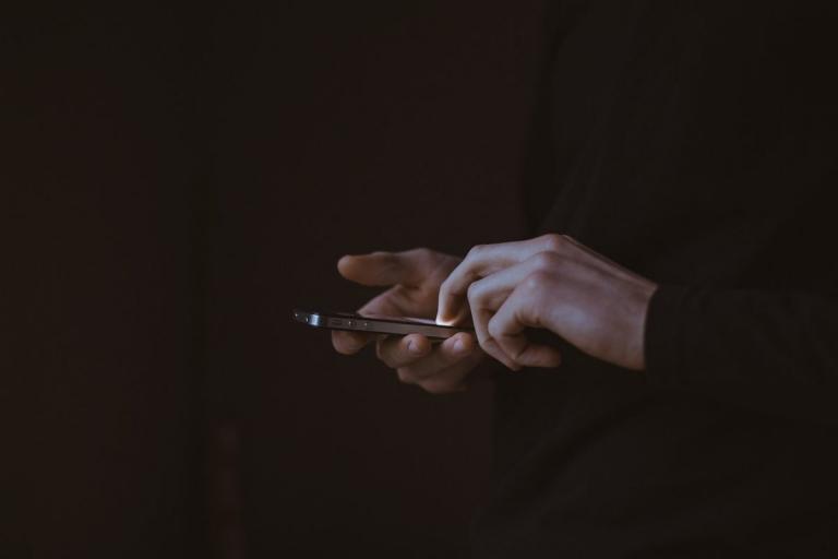 WhatsApp: Χάκερ εγκατέστησαν εξ αποστάσεως λογισμικό κατασκοπίας σε κινητά τηλέφωνα και άλλες συσκευές