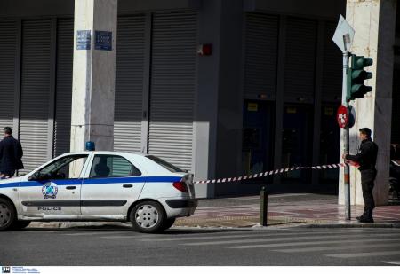 Εθνική Τράπεζα: Φάρσα το τηλεφώνημα για βόμβα στο υποκατάστημα του Συντάγματος (pics) | Pagenews.gr Εθνική Τράπεζα: Φάρσα το τηλεφώνημα για βόμβα στο υποκατάστημα του Συντάγματος (pics) | Pagenews.gr