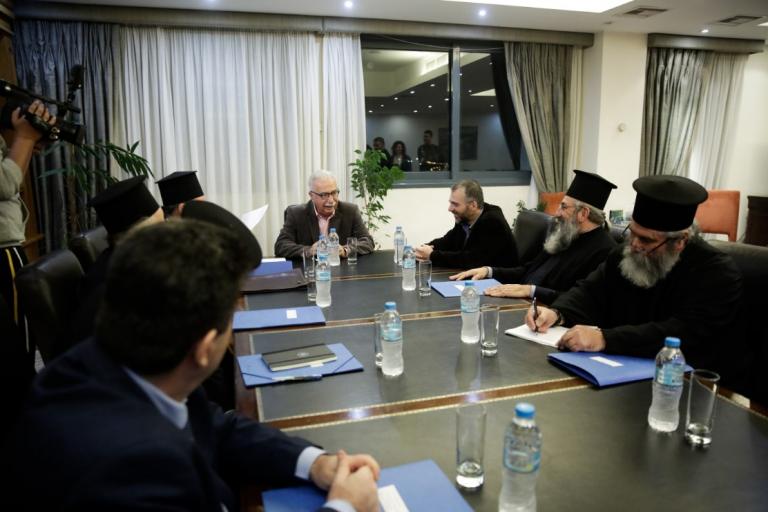 Συμφωνία Κράτους – Εκκλησίας: Θωρακίζεται η μισθοδοσία των κληρικών