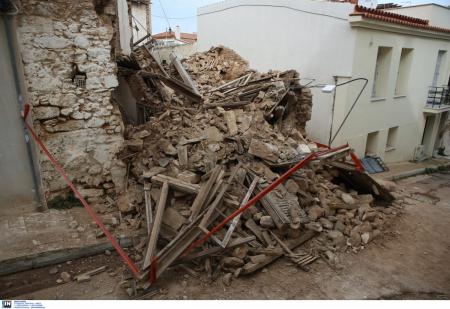 Κατέρρευσε σπίτι στην Πνύκα (pics&vid) | Pagenews.gr Κατέρρευσε σπίτι στην Πνύκα (pics&vid) | Pagenews.gr