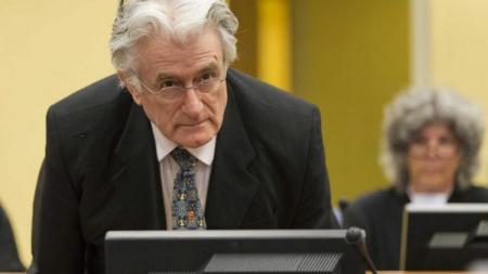 Κάρατζιτς: Ποινή ισόβιας κάθειρξης για τη σφαγή της Σρεμπρένιτσα | Pagenews.gr Κάρατζιτς: Ποινή ισόβιας κάθειρξης για τη σφαγή της Σρεμπρένιτσα | Pagenews.gr