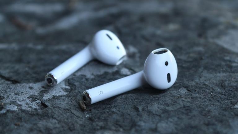 Apple Airpods: Η αλήθεια για το αν προκαλούν καρκίνο
