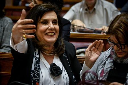 Μεγαλοοικονόμου: Η αγάπη μου για τον Αλέξη είναι πλατωνική (vid) | Pagenews.gr Μεγαλοοικονόμου: Η αγάπη μου για τον Αλέξη είναι πλατωνική (vid) | Pagenews.gr