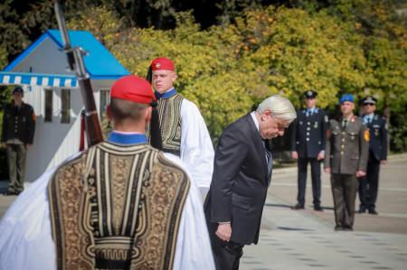 Παυλόπουλος: «Μολών Λαβέ» σε όποιον διανοηθεί να επιβουλευτεί την ελευθερία μας | Pagenews.gr Παυλόπουλος: «Μολών Λαβέ» σε όποιον διανοηθεί να επιβουλευτεί την ελευθερία μας | Pagenews.gr