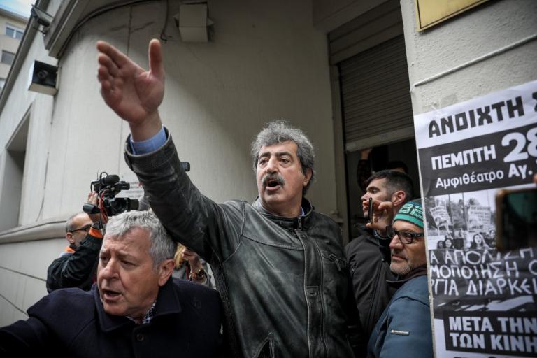 Πολάκης – Γιαννάκος: Απίστευτος καβγάς μπροστά στο υπουργείο (vid)