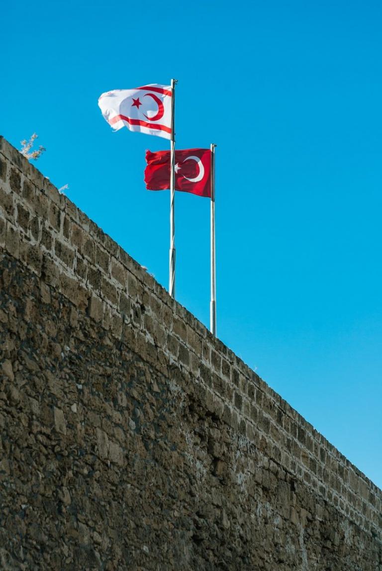 Τουρκία: Έξι στελέχη της Cumhuriyet επέστρεψαν στην φυλακή για να εκτίσουν τις ποινές τους