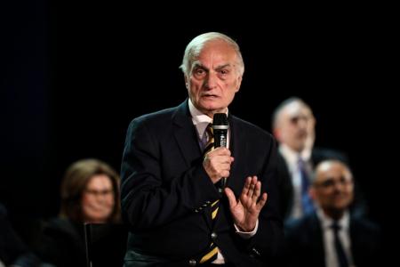 Μανώλης Μαυρομάτης: Απίθανο τι ζήτησε από τους δημοσιογράφους ο υποψήφιος Ευρωβουλευτής της Νέας Δημοκρατίας | Pagenews.gr Μανώλης Μαυρομάτης: Απίθανο τι ζήτησε από τους δημοσιογράφους ο υποψήφιος Ευρωβουλευτής της Νέας Δημοκρατίας | Pagenews.gr