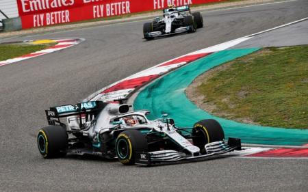 Formula 1: Ιστορικός νικητής στην Κίνα ο Χάμιλτον | Pagenews.gr Formula 1: Ιστορικός νικητής στην Κίνα ο Χάμιλτον | Pagenews.gr