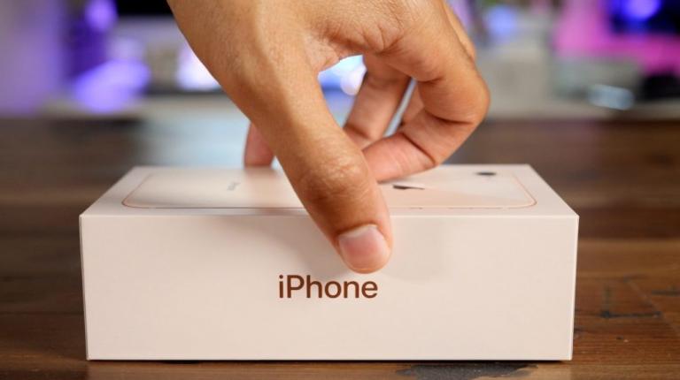 Apple: Πεσμένες οι πωλήσεις iPhone