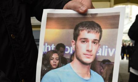Υπόθεση Γιακουμάκη: Το βίντεο που τράβηξε ο ίδιος με τους βασανιστές του (vid) | Pagenews.gr Υπόθεση Γιακουμάκη: Το βίντεο που τράβηξε ο ίδιος με τους βασανιστές του (vid) | Pagenews.gr