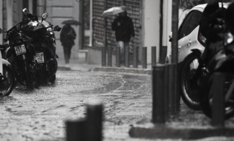 Καιρός: Αλλαγή σκηνικού με βροχές και πτώση της θερμοκρασίας