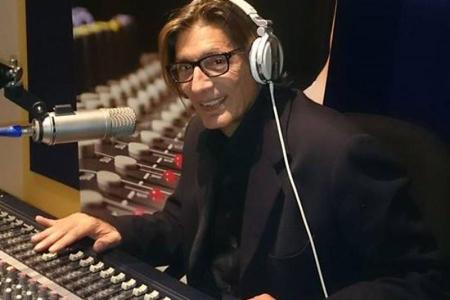 Κώστας Σγόντζος: Πέθανε ο ραδιοφωνικός παραγωγός και δημοσιογράφος | Pagenews.gr Κώστας Σγόντζος: Πέθανε ο ραδιοφωνικός παραγωγός και δημοσιογράφος | Pagenews.gr