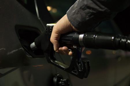 Αυτοκίνητο: Αυτό είναι το βασικό λάθος που κάνουν οι Έλληνες όταν βάζουν βενζίνη | Pagenews.gr Αυτοκίνητο: Αυτό είναι το βασικό λάθος που κάνουν οι Έλληνες όταν βάζουν βενζίνη | Pagenews.gr