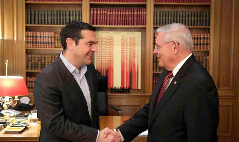 Αλέξης Τσίπρας: Συνάντηση με τον Αμερικανό γερουσιαστή Μπόμπ Μενέντεζ