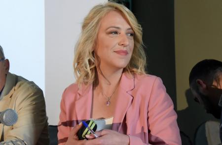 Ρένα Δούρου: Αλλάζουμε τα δεδομένα για το περιβάλλον | Pagenews.gr Ρένα Δούρου: Αλλάζουμε τα δεδομένα για το περιβάλλον | Pagenews.gr
