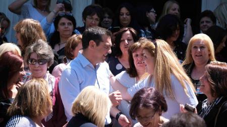 Τσίπρας: Αύξηση 10% στους μισθούς των σχολικών καθαριστριών, ένταξη στα βαρέα και ανθυγιεινά και συμβάσεις δυο ετών | Pagenews.gr Τσίπρας: Αύξηση 10% στους μισθούς των σχολικών καθαριστριών, ένταξη στα βαρέα και ανθυγιεινά και συμβάσεις δυο ετών | Pagenews.gr
