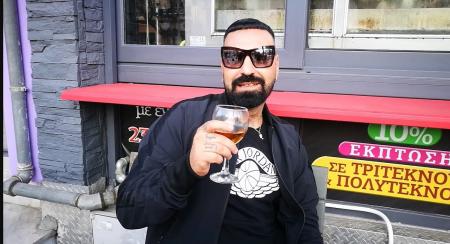 Viral: Ο Υποχθόνιος εξηγεί στον Τσίπρα τι σημαίνει το… «Mama» (vid) | Pagenews.gr Viral: Ο Υποχθόνιος εξηγεί στον Τσίπρα τι σημαίνει το… «Mama» (vid) | Pagenews.gr