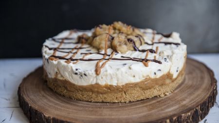 Banoffee: Με αυθεντική καραμέλα γάλακτος (vid) | Pagenews.gr Banoffee: Με αυθεντική καραμέλα γάλακτος (vid) | Pagenews.gr