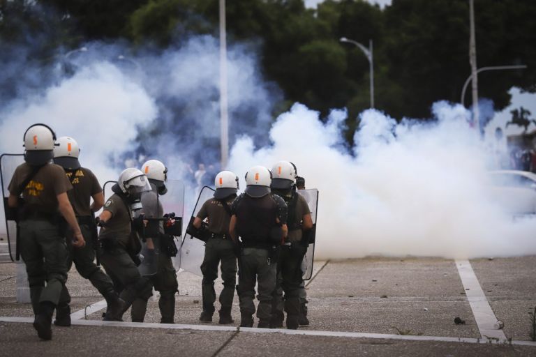Μεσολόγγι: Επεισόδια σε αγώνα τοπικού πρωταθλήματος – Έξι αστυνομικοί τραυματίες