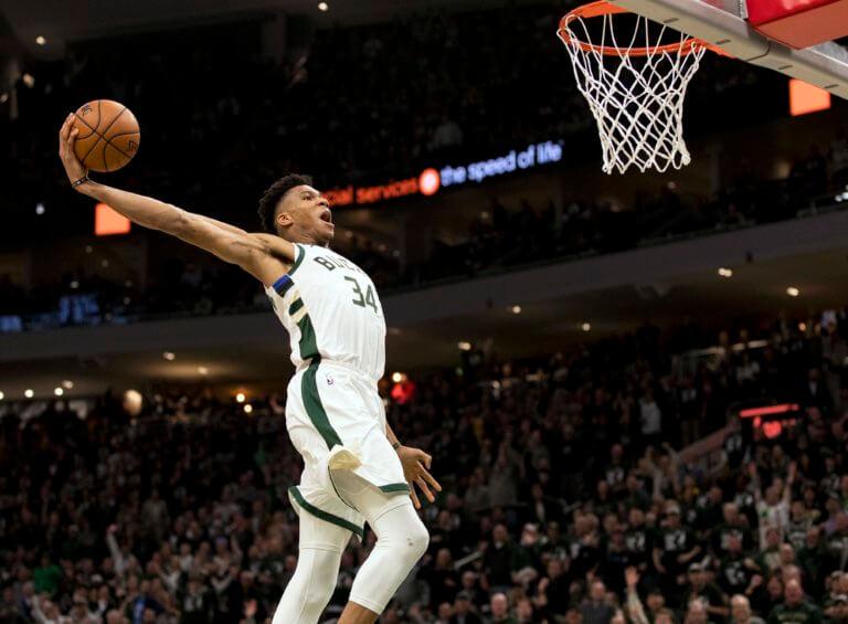 NBA: Ασταμάτητος ο Αντετοκούνμπο, πρώτη νίκη για τους Μπακς