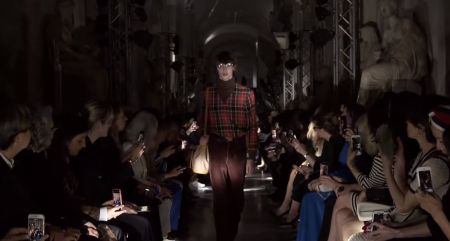 Gucci «Cruise 2020»: Μία κολεξιόν ύμνος στην ελευθερία (vid) | Pagenews.gr Gucci «Cruise 2020»: Μία κολεξιόν ύμνος στην ελευθερία (vid) | Pagenews.gr
