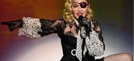 Eurovision 2019: Η κίνηση της Μαντόνα στη σκηνή που εξόργισε τους διοργανωτές (vid) | Pagenews.gr Eurovision 2019: Η κίνηση της Μαντόνα στη σκηνή που εξόργισε τους διοργανωτές (vid) | Pagenews.gr