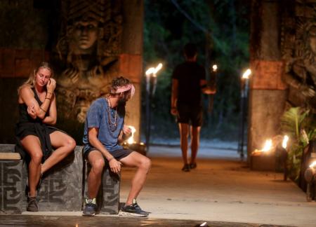 Εκτός Survivor ο Ατακάν – «Λύγισε» η Δαλάκα (vid) | Pagenews.gr Εκτός Survivor ο Ατακάν – «Λύγισε» η Δαλάκα (vid) | Pagenews.gr