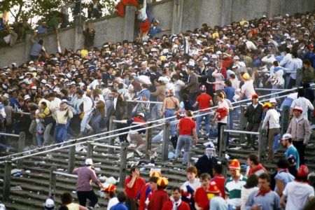 Χέιζελ: 34 χρόνια από τον «ματωμένο» τελικό (pics&vids) | Pagenews.gr Χέιζελ: 34 χρόνια από τον «ματωμένο» τελικό (pics&vids) | Pagenews.gr