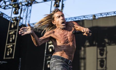 Til’ Wrong Feels Right: Νέο βιβλίο από τον Iggy Pop | Pagenews.gr Til’ Wrong Feels Right: Νέο βιβλίο από τον Iggy Pop | Pagenews.gr