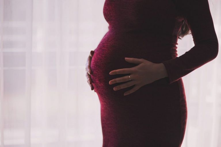Υπέρταση στην εγκυμοσύνη: Πώς επηρεάζει τη μέλλουσα μητέρα