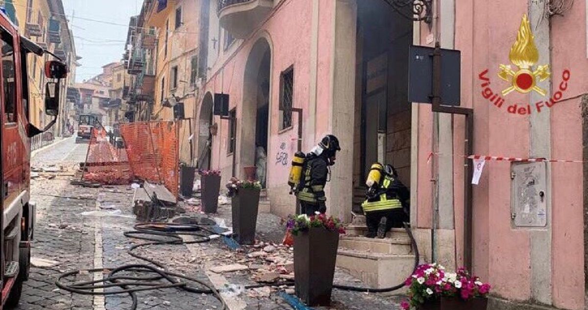 Έκρηξη στη Ρώμη: Τραυματίστηκε σοβαρά ο δήμαρχος (vid)