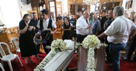 Serial killer στην Κύπρο: Σήμερα η κηδεία των δύο πρώτων θυμάτων του «Ορέστη» | Pagenews.gr Serial killer στην Κύπρο: Σήμερα η κηδεία των δύο πρώτων θυμάτων του «Ορέστη» | Pagenews.gr
