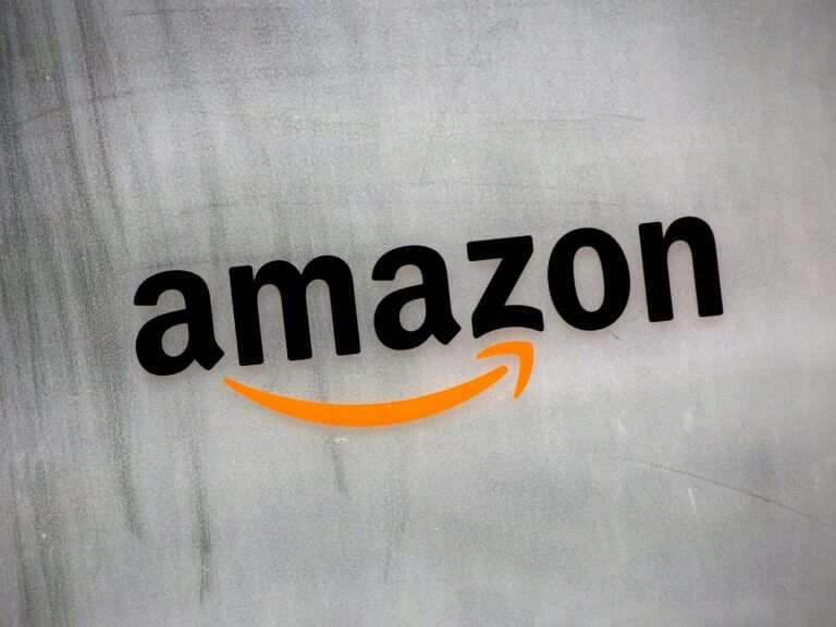 Amazon: Ξεκινάει να κατασκευάζει αυτοκίνητα