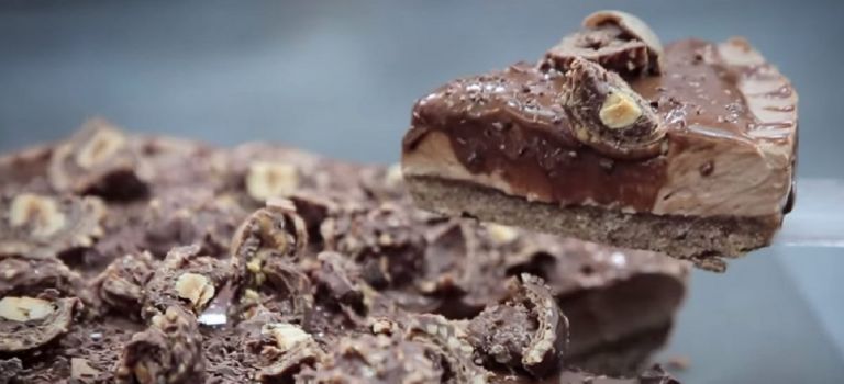Cheesecake πραλίνα: Λαχταριστό γλυκό, χωρίς ψήσιμο (vid)