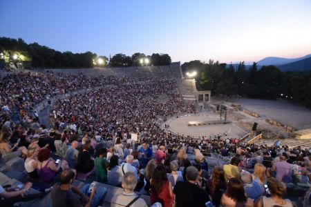 Φεστιβάλ Επιδαύρου 2019: Ξεκινά με μία παράσταση – σταθμό | Pagenews.gr Φεστιβάλ Επιδαύρου 2019: Ξεκινά με μία παράσταση – σταθμό | Pagenews.gr