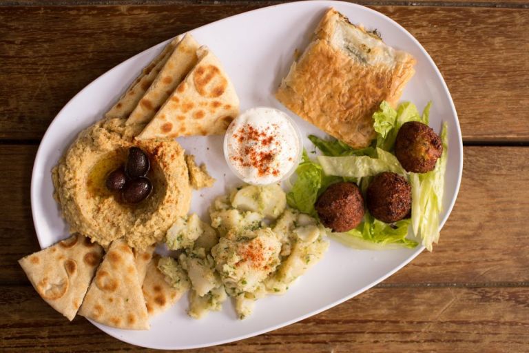 Φαλάφελ: Η ιστορία του πικάντικου street food