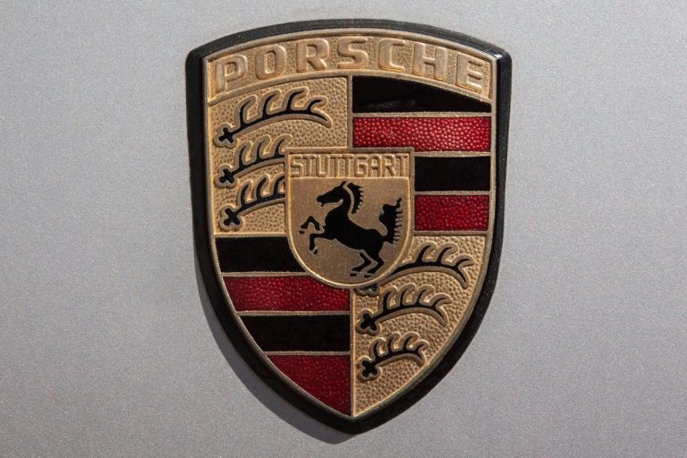 Porsche: Προς ανάκληση 42.070 οχημάτων από την κινεζική αγορά