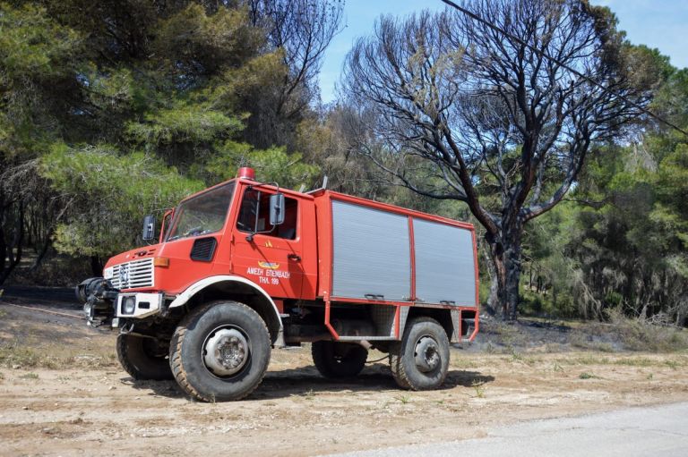 Φωτιά τώρα: Τεράστια πυρκαγιά στους Αγίους Θεοδώρους