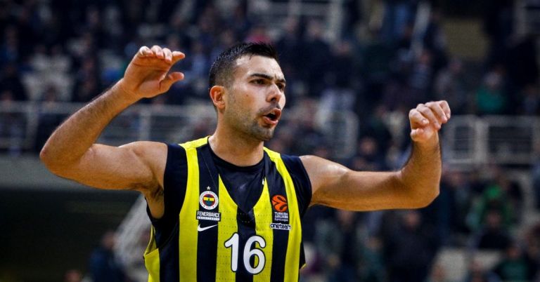 Κώστας Σλούκας: Οι Ισπανοί τον στέλνουν στη Μπαρτσελόνα