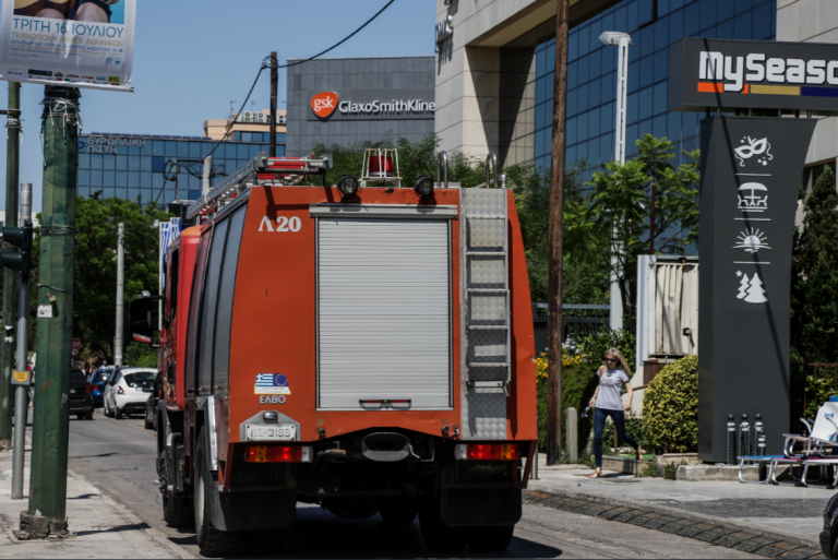 Σεισμός Αθήνα: Δεκάδες οι απεγκλωβισμοί ανθρώπων από την Πυροσβεστική