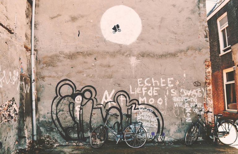 Banksy: Το πιο «δυνατό» ντοκουμέντο για την ταυτότητά του (vid)